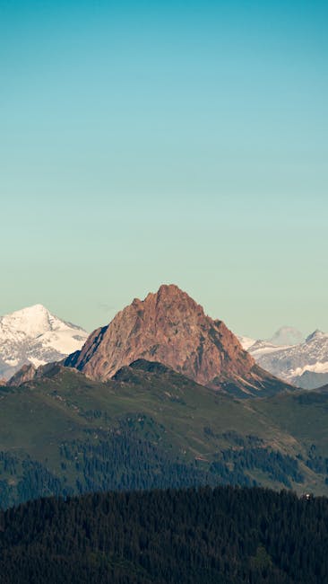 Mountain Landscapes - A breathtaking view of Alpine peaks in Tyrol, Au #18015010